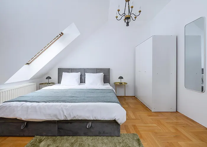 Lumina Amazing House In Warsaw
